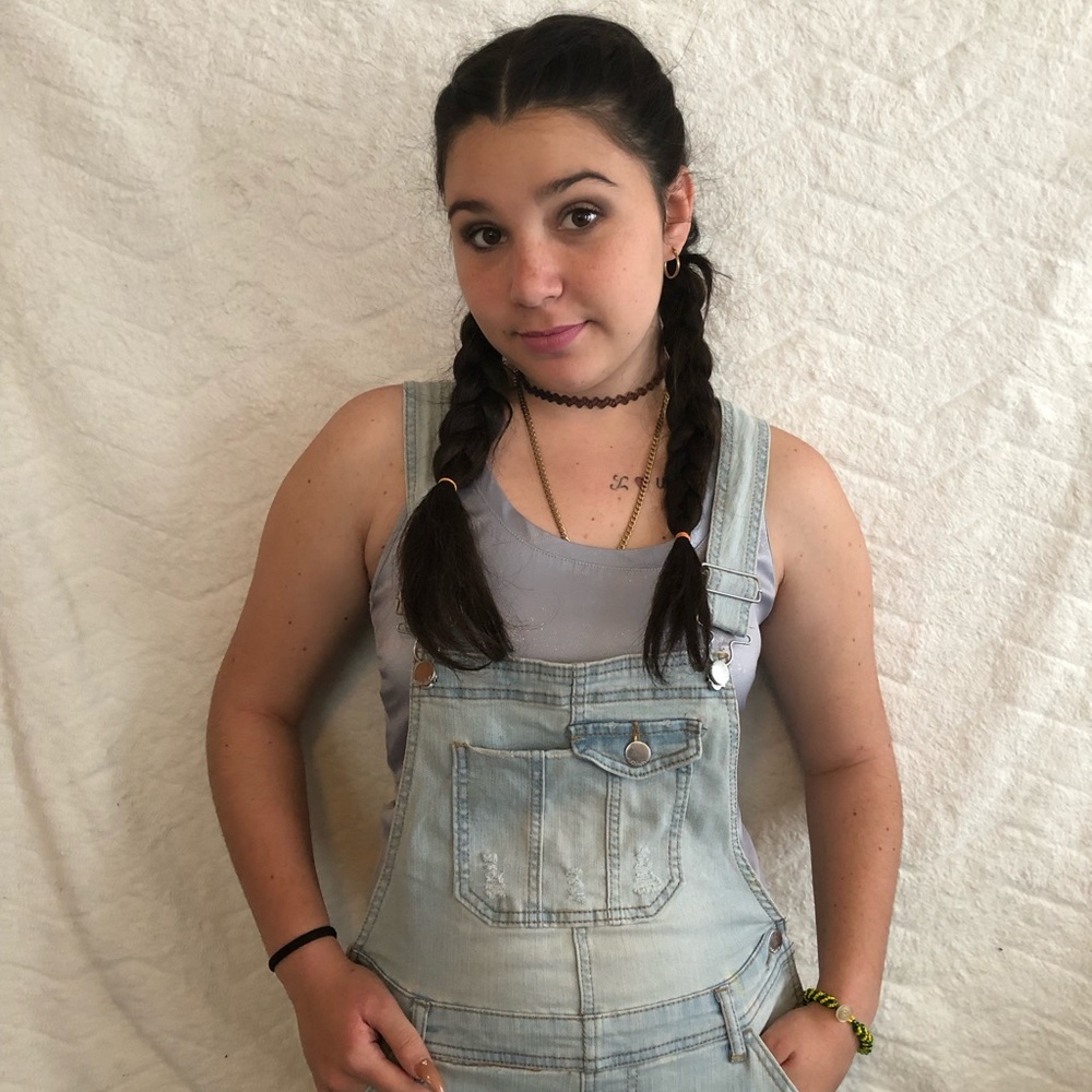 Express T-Shirt & Overalls